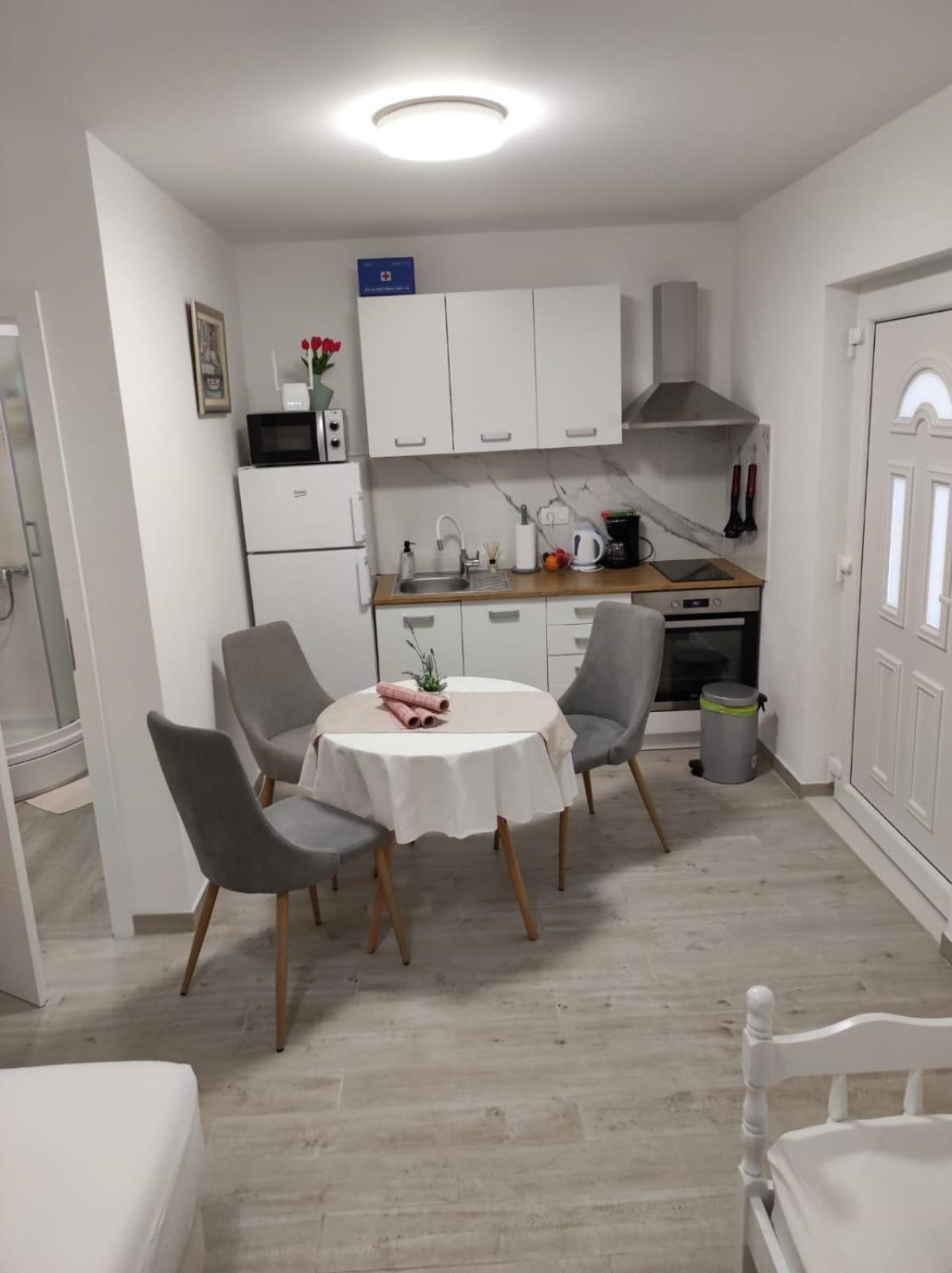 Studio Apartman Mare Trogir Kültér fotó